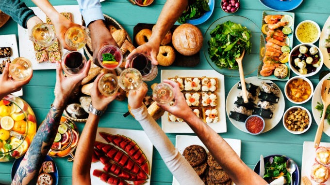 Potluck Dinner Party Under the Staaaaaaaaars